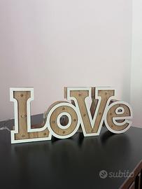 Scritta luminosa Love