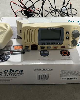 Vhf Cobra Marine MR F77W