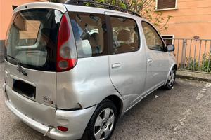 Yaris verso 2000