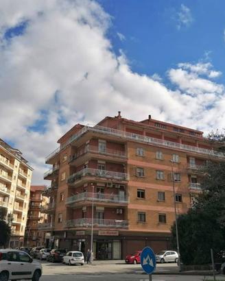 Appartamento di 130 m² con 4 locali a Avellino