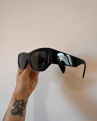 Occhiali da sole Prada originali neri unisex