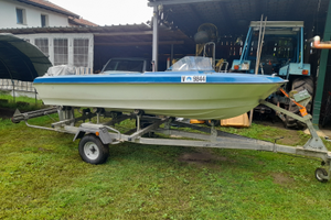 Barca piccolo motoscafo