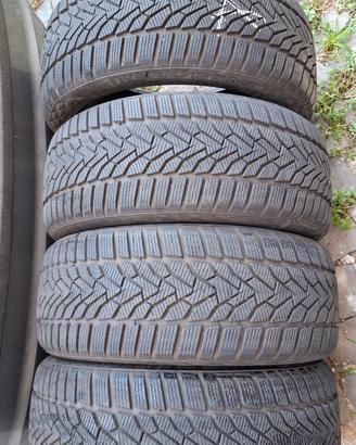 Uniroyal Winter Expert 235 45 18 set di 4