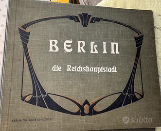 Antico libro fotografico di Berlino