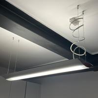 Due sospensioni a soffitto