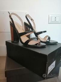 Sandali Primadonna neri con placche verticali