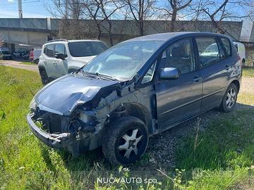 Toyota Corolla Verso 1.6 vvt-i INCIDENTATA