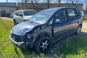 Toyota Corolla Verso 1.6 vvt-i INCIDENTATA