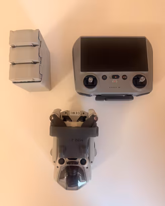 DJI Mini 4 Pro Fly More Combo RC 2 e 3 batterie
