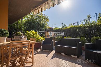 APPARTAMENTO CON GIARDINO, TAVERNA E BOX AUTO IN R