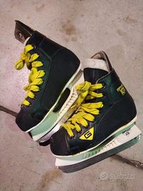 pattini da ghiaccio bambino o bambina