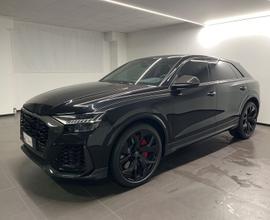 Audi Q8 RS TFSI V8 600 CV quattro tiptronic