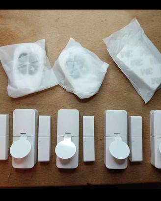 5 Sensori magnetici porte + 1 telecomando NUOVI