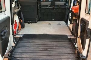 Fiat Doblò allestito per disabili