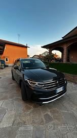 Volkswagen Tiguan 2.0 tdi