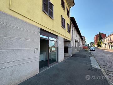 NEGOZIO A CASTELLANZA