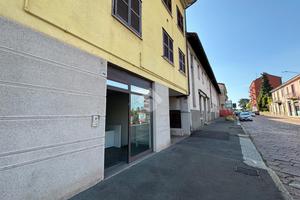 NEGOZIO A CASTELLANZA