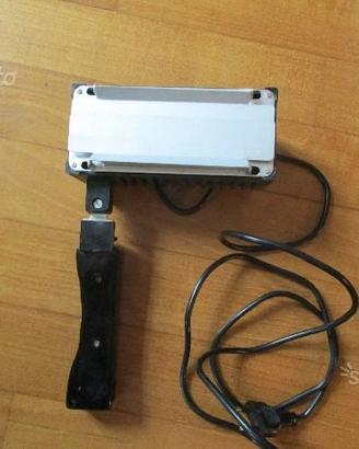 Lampada alogena di grande potenza ( 1000 Watt )