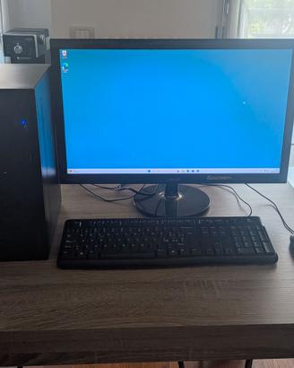 PC Gaming Compatto RX 6650XT+Monitor e Periferiche