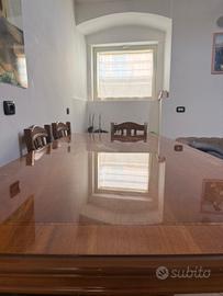 Tavolo da pranzo in legno stile classico con finit