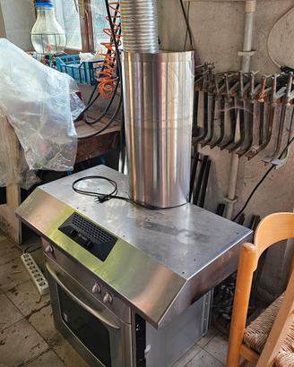 Forno ventilato Electrolux e cappa