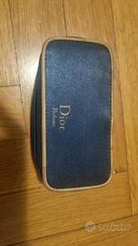 Trousse Dior Parfums blu con zip – Beauty
