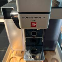 Macchinetta Caffe Illy + cappuccino