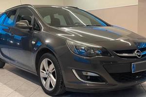 Opel Astra 1.4 Turbo 120CV Sports Tourer Cosmo