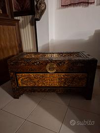 Baule cinese in legno di canfora