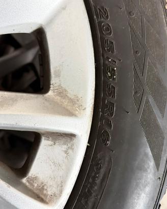 Cerchi e gomme da 16