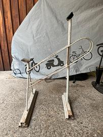 Porta bici in ferro battuto