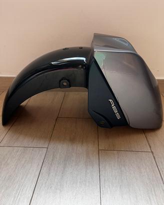 Tmax 500 Parafango anteriore lesionato