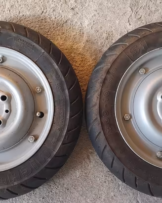 Cerchi 4 fori per vespa 50L da  10 pollici 