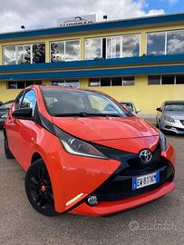 Toyota Aygo 1.0 VVT-i 69 CV 5 porte x-cool