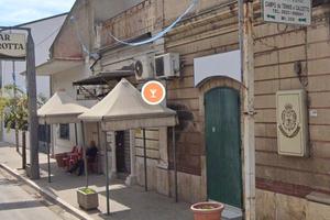 Due locali commerciali