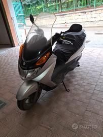 Scooter suzuki burgman 152