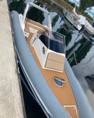 Gommone Nautica Led Eagle 28 Cabin