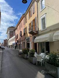 Attività / Licenza di 68 m² con 3 locali a Ferrara