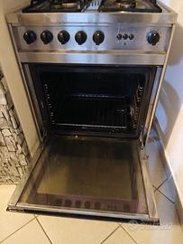 bombola e forno a gas in basso