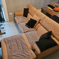 Divano  angolare come nuovo