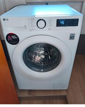 lavatrice lg 10 kg  6 mesi di vita in garanzia 