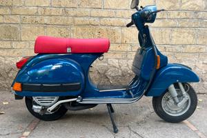 Vespa arcobaleno