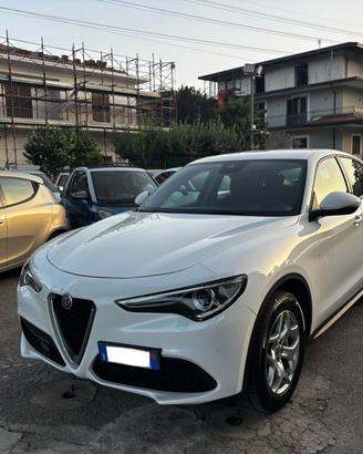 Alfa Romeo Stelvio 2.2 Turbodiesel 190 CV AT8 RWD 