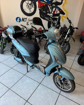 Scooter elettrico ztech