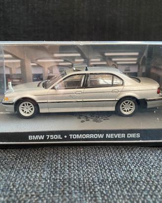 Modellino 1:43 BMW 750 iL 007