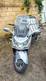 Kymco Xciting 500 - Il Maxi-Scooter da Turismo