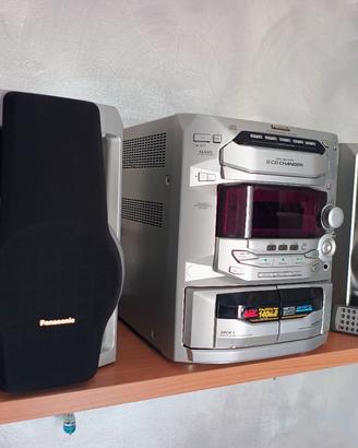 Stereo con lettore a cassette e cd
