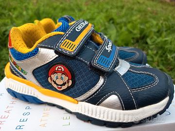 scarpe n.28/29 Bull Boys ( luci) Geox per bambino 