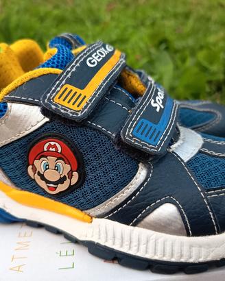 scarpe n.28/29 Bull Boys ( luci) Geox per bambino 