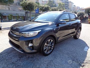 KIA Stonic 1000 T-GDI VISION 100CV PDC VETRI SCU